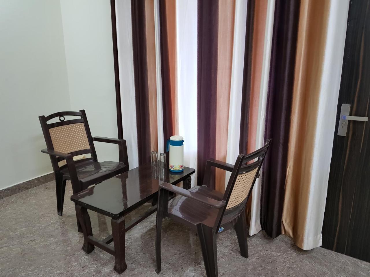 Hotel Homely Abode 댈하우지 외부 사진